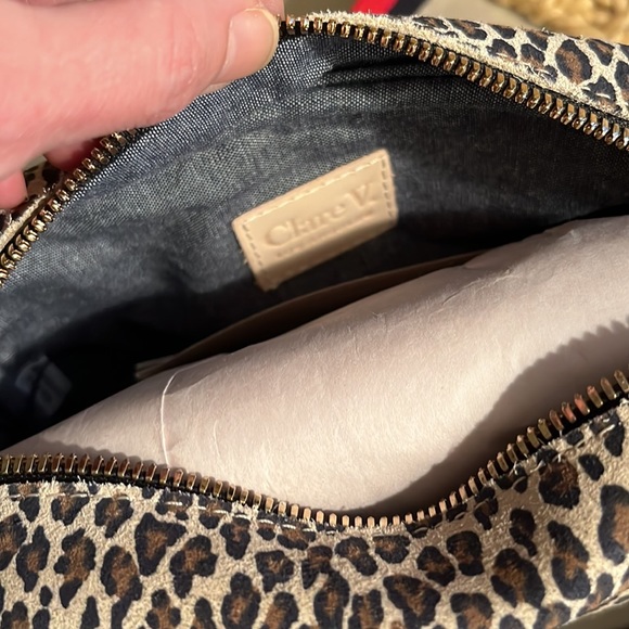 Clare V Sac Leather Crossbody Bag - Picture 9 of 12